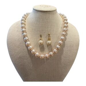 Vintage Faux Pearl Necklace & Drop Earrings Set – Gold Tone Accents J10